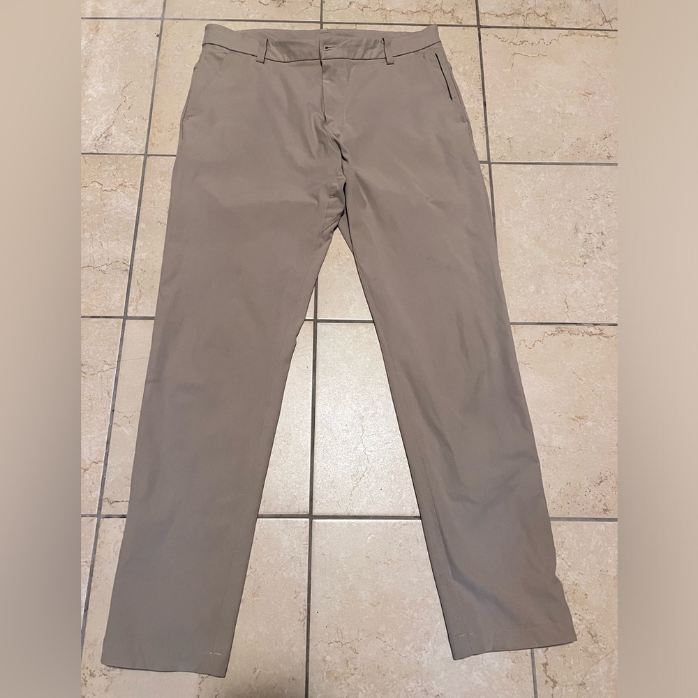 Lululemon Beige ABC Stretch 34